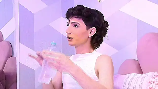 KylieMonnett online show from 09.24.25