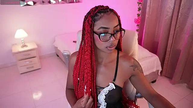 Alondrasparrow2 online show from 01.28.25