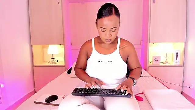 EmilyyStuart online show from 02.01.25