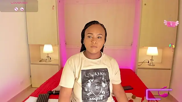 EmilyyStuart online show from 10.07.25