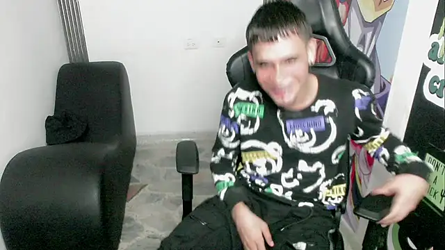 zacariasss  online show from 12.30.24