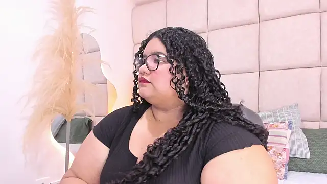 Miley Collins online show from 11.19.25