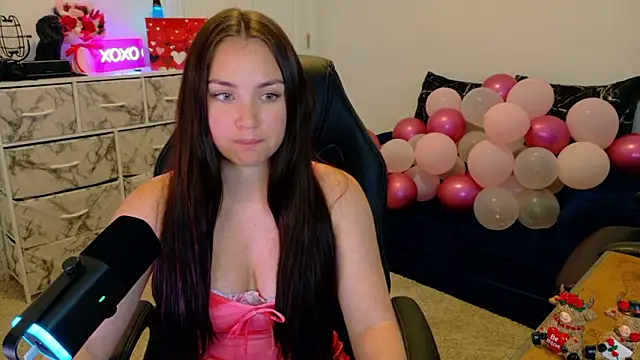 sweetsariaah online show from 02.14.26