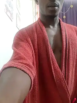 Snapshot of yezz3011 chatting on 12.18.24 yezz3011 online show from 12.18.24