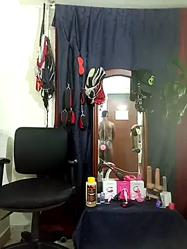 Snapshot of yezz3011 chatting on 10.14.25 yezz3011 online show from 10.14.25