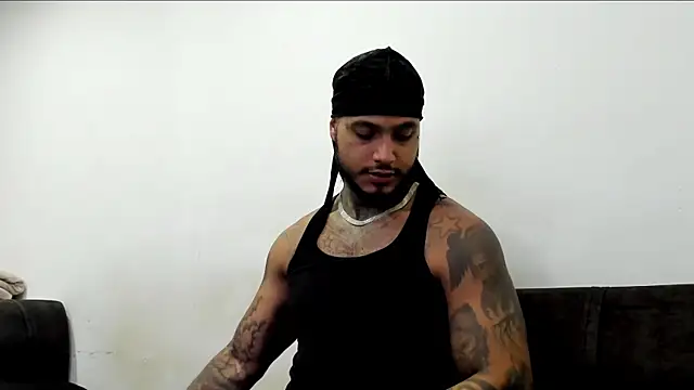 Snapshot of Exotic_tatto27121 chatting on 06.06.26 Exotic tatto27121 online show from 06.06.26