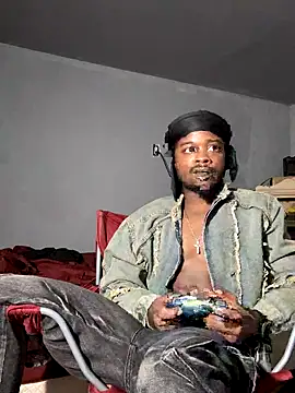 Snapshot of SluttyLyfe4L chatting on 11.15.25 SluttyLyfe4L online show from 11.15.25