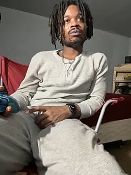 Snapshot of SluttyLyfe4L chatting on 11.30.25 SluttyLyfe4L online show from 11.30.25