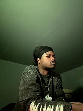 Snapshot of SluttyLyfe4L chatting on 12.16.25 SluttyLyfe4L online show from 12.16.25