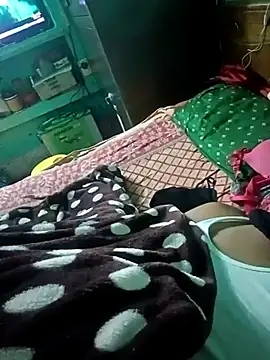 Snapshot of Lustyful_Couple chatting on 02.26.25 Lustyful Couple online show from 02.26.25