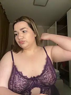 Snapshot of Leya__Droit chatting on 01.02.25 Leya Droit online show from 01.02.25