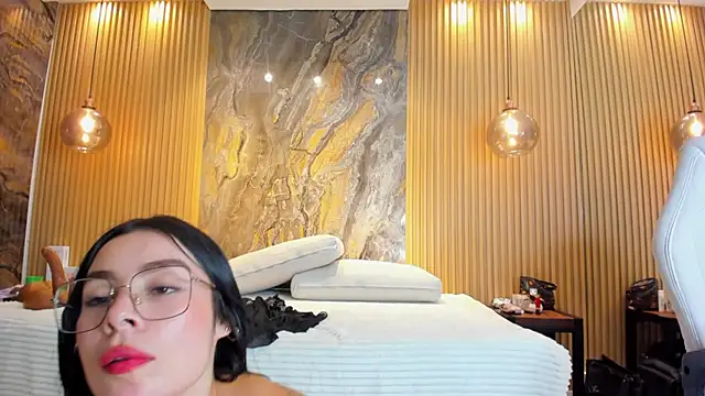 nathassa grant online show from 03.06.25