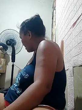 Sweetchuby1995 online show from 04.23.26