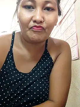 Sweetchuby1995 online show from 04.28.26