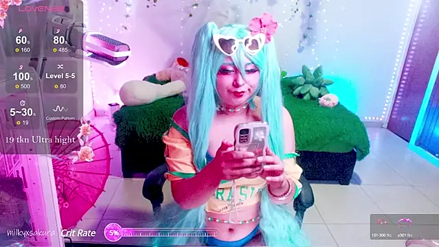 Snapshot of MilkyXSakura chatting on 03.06.25 MilkyXSakura online show from 03.06.25