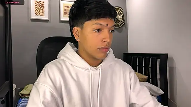 Snapshot of Xander_bonnet1 chatting on 01.29.25 Xander bonnet1 online show from 01.29.25