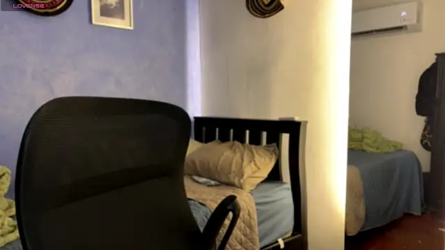 Snapshot of Xander_bonnet1 chatting on 09.10.25 Xander bonnet1 online show from 09.10.25