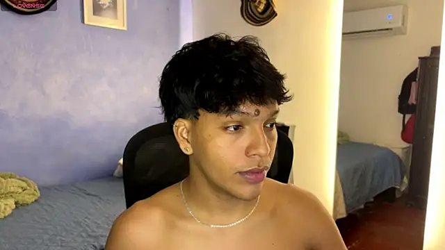 Snapshot of Xander_bonnet1 chatting on 10.09.25 Xander bonnet1 online show from 10.09.25