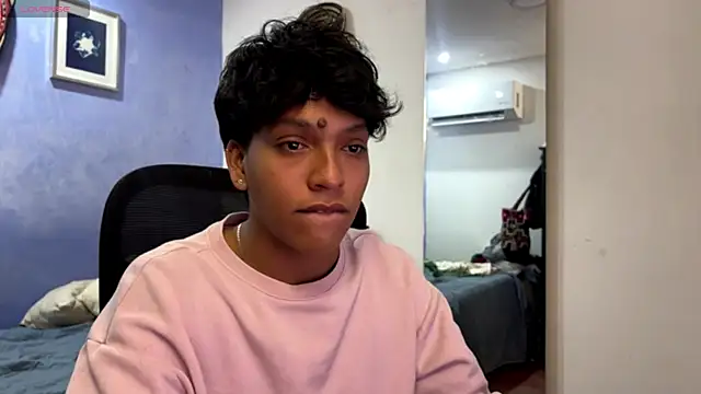 Snapshot of Xander_bonnet1 chatting on 11.20.25 Xander bonnet1 online show from 11.20.25