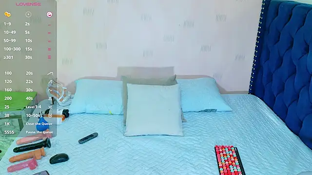 petitelittleebony online show from 09.27.25