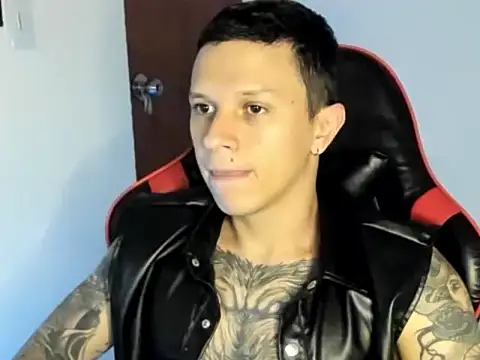 Snapshot of goodboy69l chatting on 06.17.26 goodboy69l online show from 06.17.26
