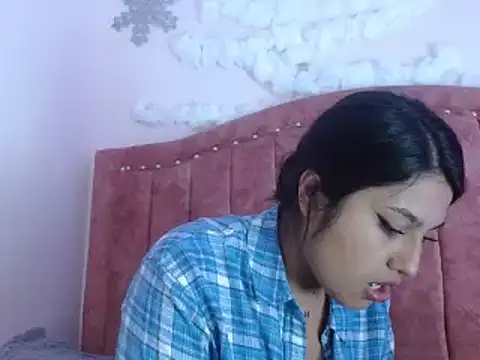 SarahStones online show from 01.04.25