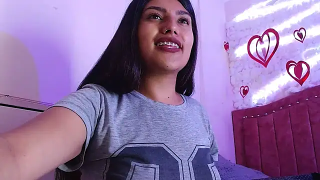 SarahStones online show from 02.21.25