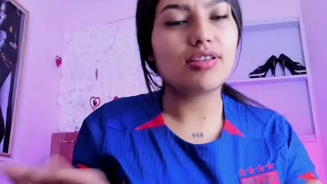 SarahStones online show from 09.20.25