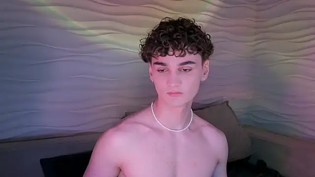 adam 21cm   online show from 02.07.25