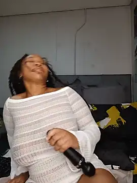 DrippinCaramelCutie online show from 07.16.26