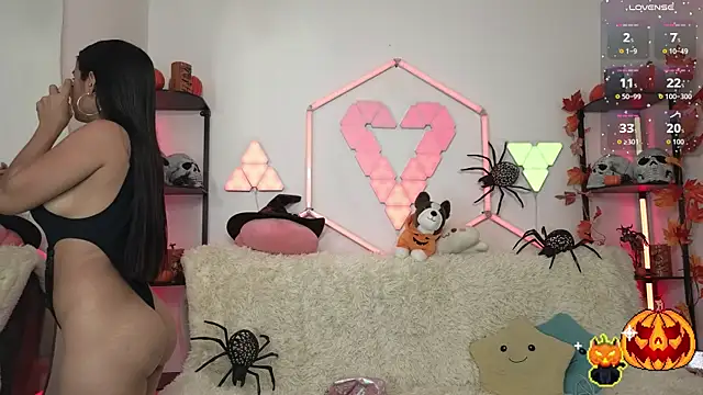 littlevixen18 online show from 10.15.25