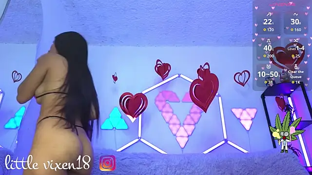 littlevixen18 online show from 04.15.26