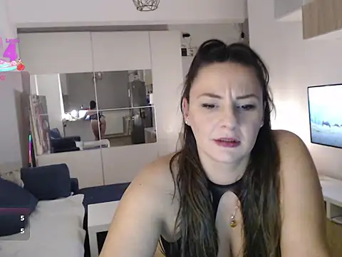 Snapshot of casssymooon chatting on 10.09.25 casssymooon online show from 10.09.25