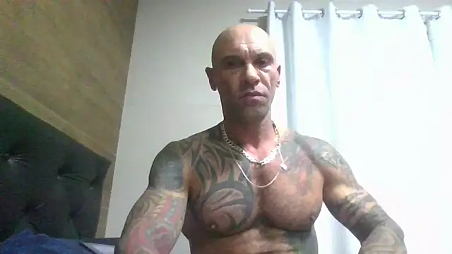 Snapshot of Arc8njoblack chatting on 05.12.26 Arc8njoblack online show from 05.12.26