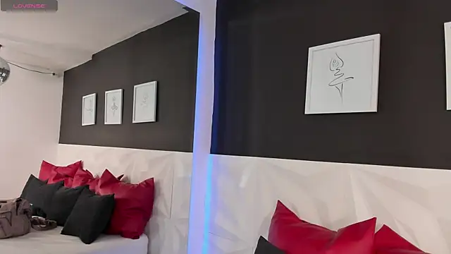 scarlet castro online show from 10.03.25