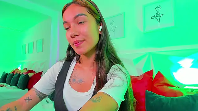 scarlet castro online show from 03.17.26