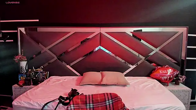 SexyNaf online show from 09.15.25