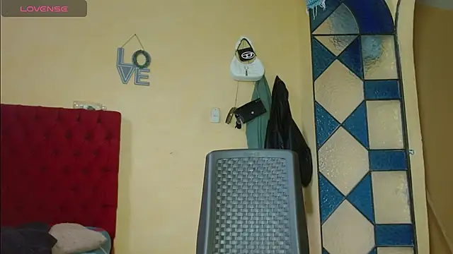 cristinamontiel online show from 02.04.25