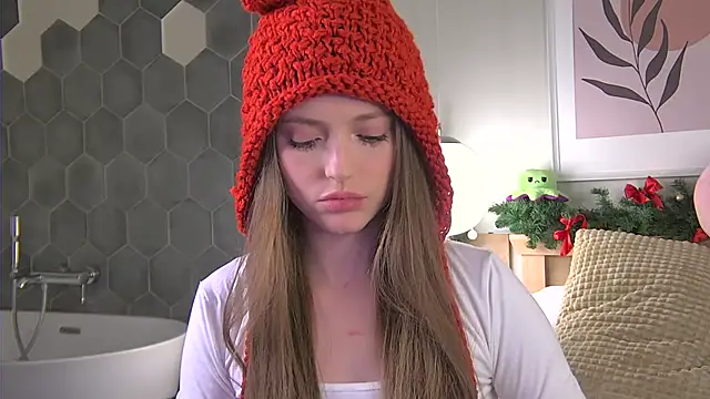 Snapshot of AshleyDouglas chatting on 12.20.24 AshleyDouglas online show from 12.20.24