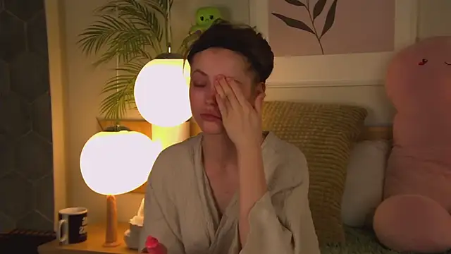 Snapshot of AshleyDouglas chatting on 03.01.25 AshleyDouglas online show from 03.01.25