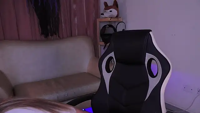 ashleyvalirya online show from 10.22.25