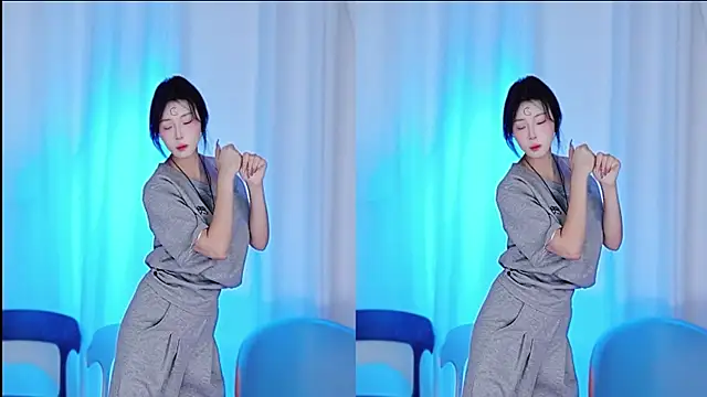 Snapshot of love_18_ chatting on 10.09.25 love 18 online show from 10.09.25