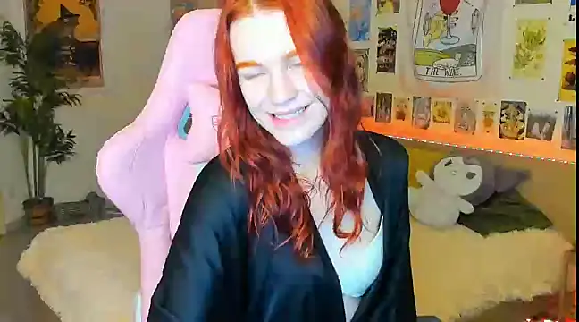 Snapshot of Sunny_Elly chatting on 12.10.24 Sunny Elly online show from 12.10.24