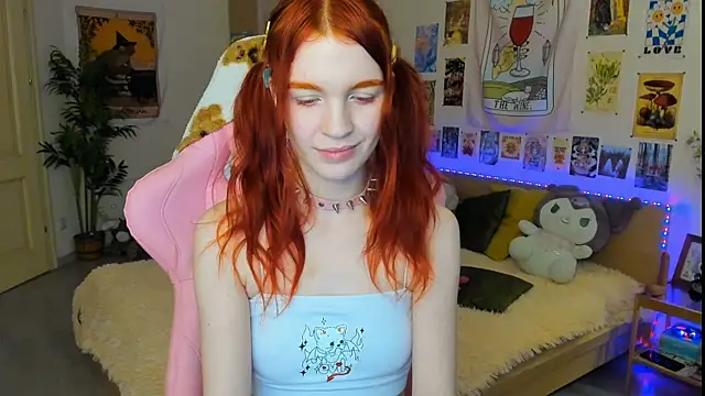 Snapshot of Sunny_Elly chatting on 01.12.25 Sunny Elly online show from 01.12.25