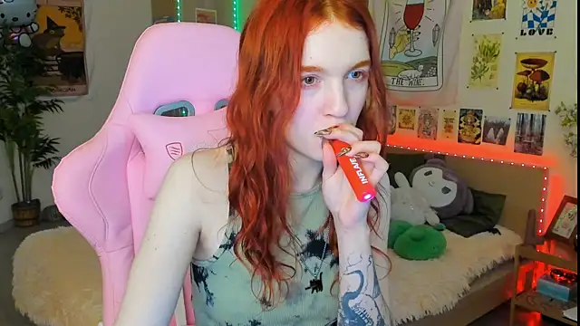 Snapshot of Sunny_Elly chatting on 02.02.25 Sunny Elly online show from 02.02.25