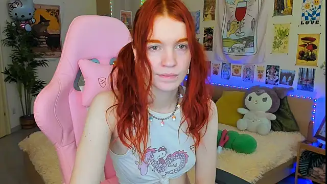 Snapshot of Sunny_Elly chatting on 02.04.25 Sunny Elly online show from 02.04.25