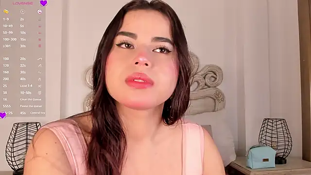 Snapshot of Victoria_vallejo_ chatting on 03.21.25 Victoria vallejo  online show from 03.21.25