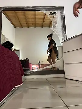 Snapshot of Alexa_Miss chatting on 10.25.25 Alexa Miss online show from 10.25.25