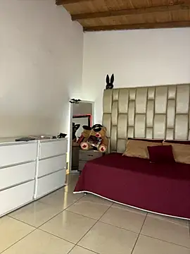 Snapshot of Alexa_Miss chatting on 10.28.25 Alexa Miss online show from 10.28.25