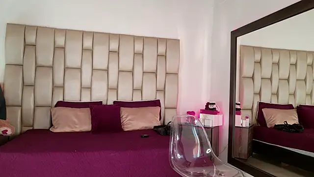 Snapshot of Alexa_Miss chatting on 11.03.25 Alexa Miss online show from 11.03.25